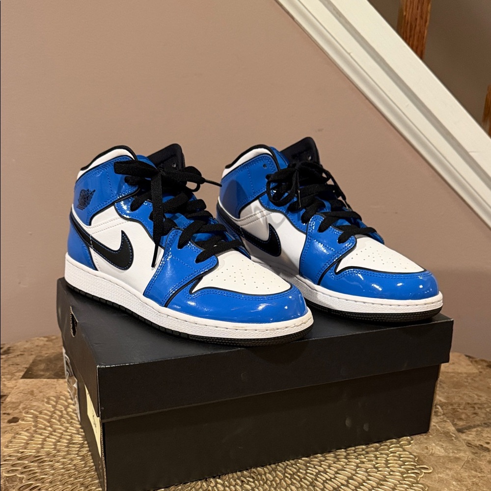 Nike Air Jordan 1 Mid SE Sneaker Youth 7